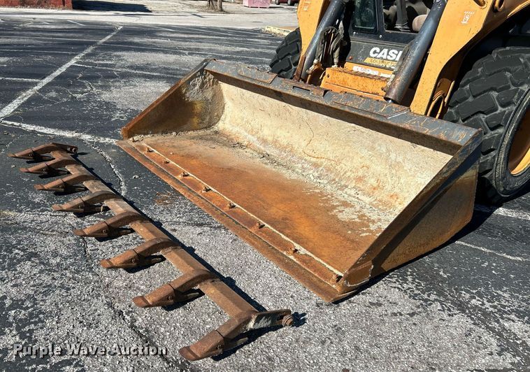 image for item EK4010 2011 Case SV250 skid steer loader