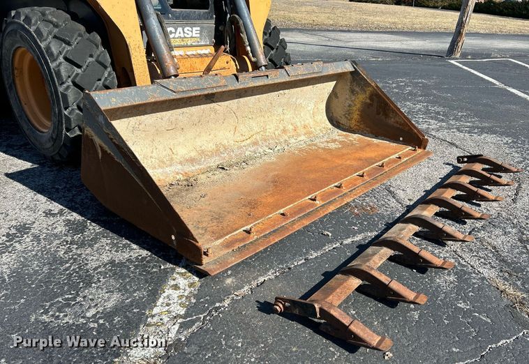 image for item EK4010 2011 Case SV250 skid steer loader