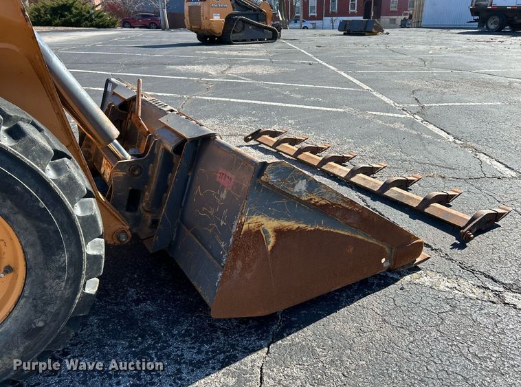 image for item EK4010 2011 Case SV250 skid steer loader