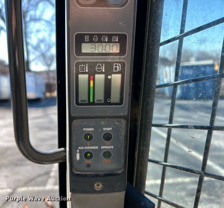 image for item EK4010 2011 Case SV250 skid steer loader