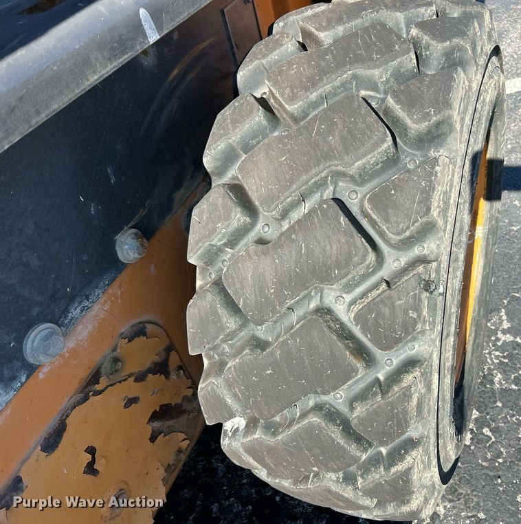 image for item EK4010 2011 Case SV250 skid steer loader