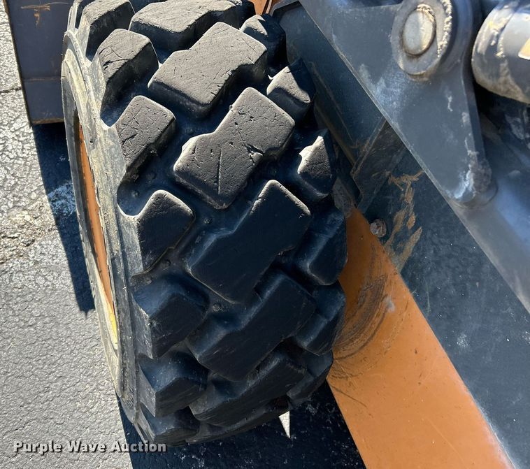 image for item EK4010 2011 Case SV250 skid steer loader