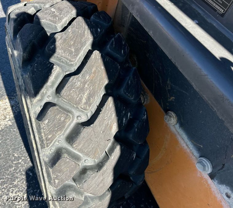 image for item EK4010 2011 Case SV250 skid steer loader