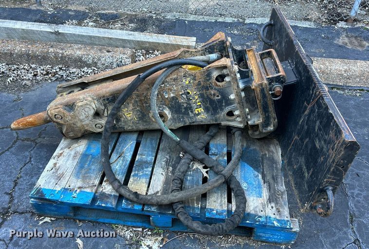 image for item EK4013 Stanley MB05 breaker