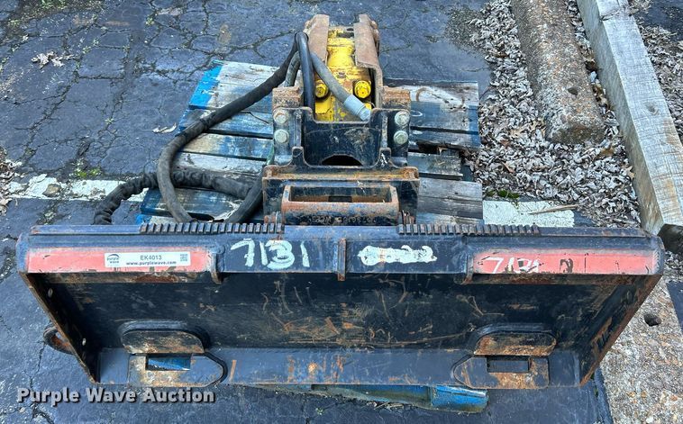 image for item EK4013 Stanley MB05 breaker