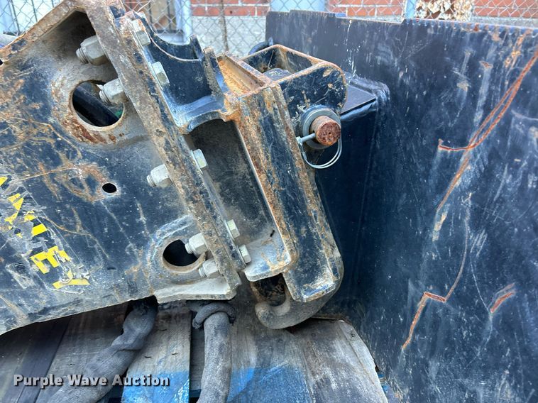 image for item EK4013 Stanley MB05 breaker