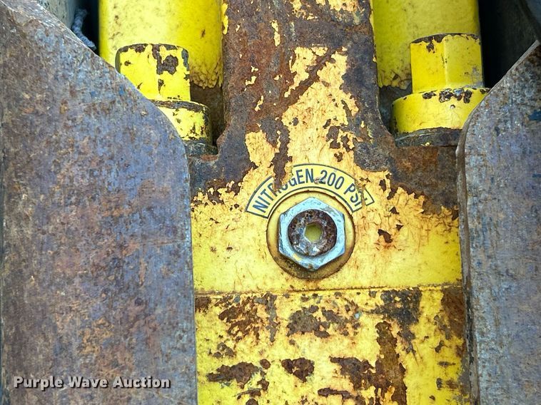 image for item EK4013 Stanley MB05 breaker