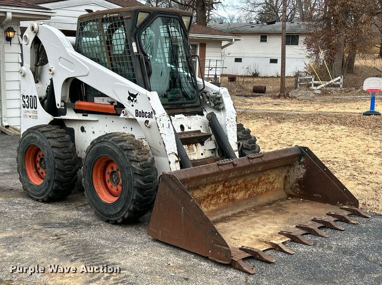 image for item EK4040 2005 Bobcat S300 skid steer loader