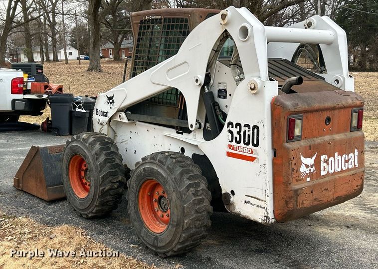 image for item EK4040 2005 Bobcat S300 skid steer loader