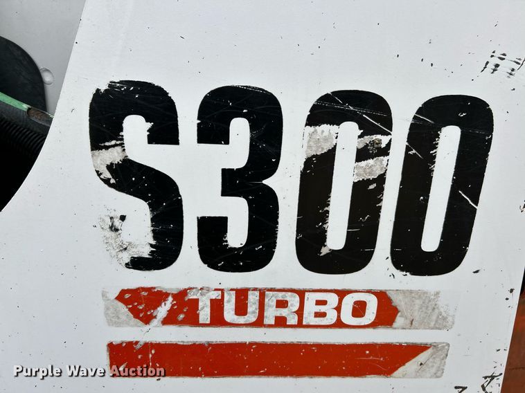 image for item EK4040 2005 Bobcat S300 skid steer loader