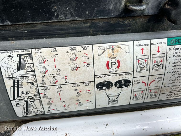 image for item EK4040 2005 Bobcat S300 skid steer loader