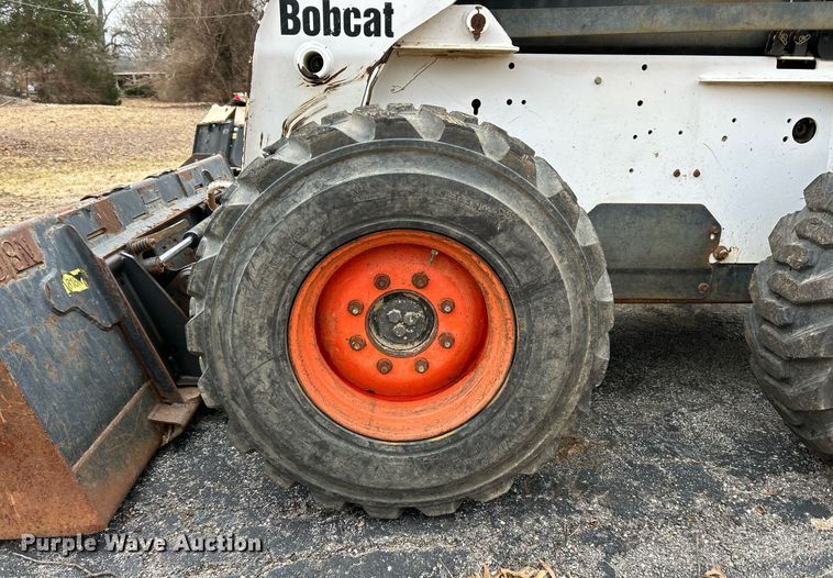 image for item EK4040 2005 Bobcat S300 skid steer loader