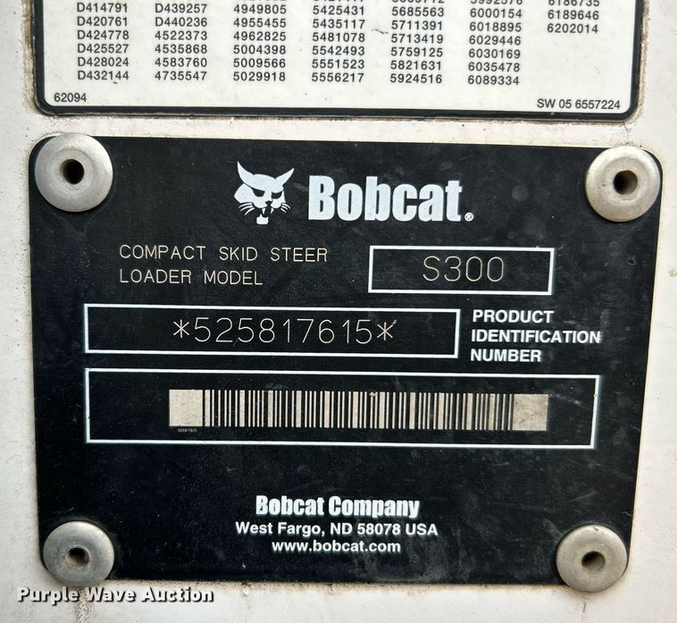 image for item EK4040 2005 Bobcat S300 skid steer loader