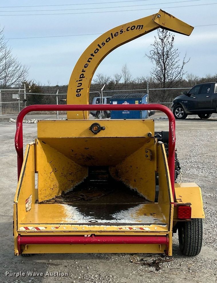 image for item EK4056 2015 Vermeer BC700XL wood chipper