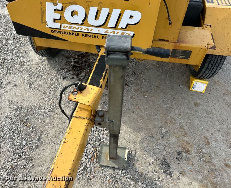 image for item EK4056 2015 Vermeer BC700XL wood chipper