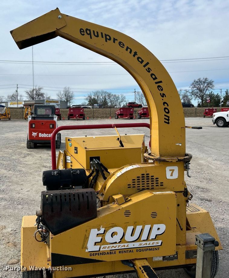 image for item EK4056 2015 Vermeer BC700XL wood chipper