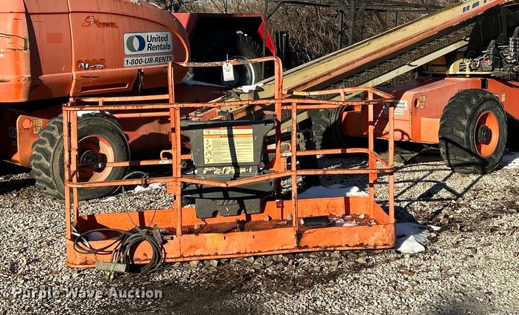 image for item EK4093 2005 JLG 600S boom lift
