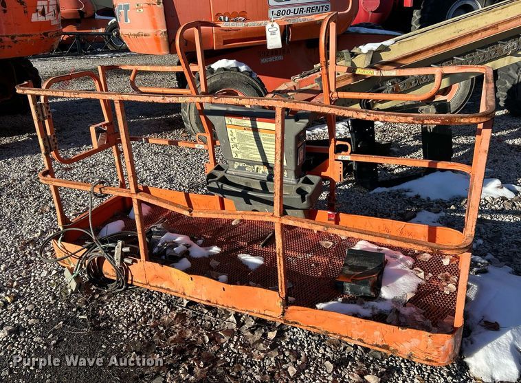 image for item EK4093 2005 JLG 600S boom lift