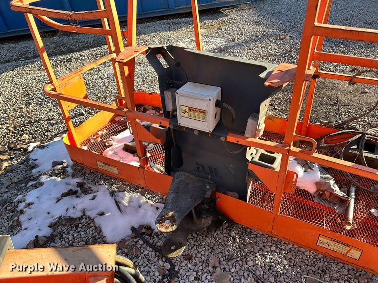 image for item EK4093 2005 JLG 600S boom lift