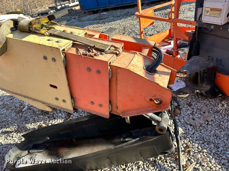 image for item EK4093 2005 JLG 600S boom lift