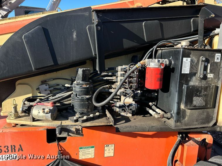 image for item EK4093 2005 JLG 600S boom lift