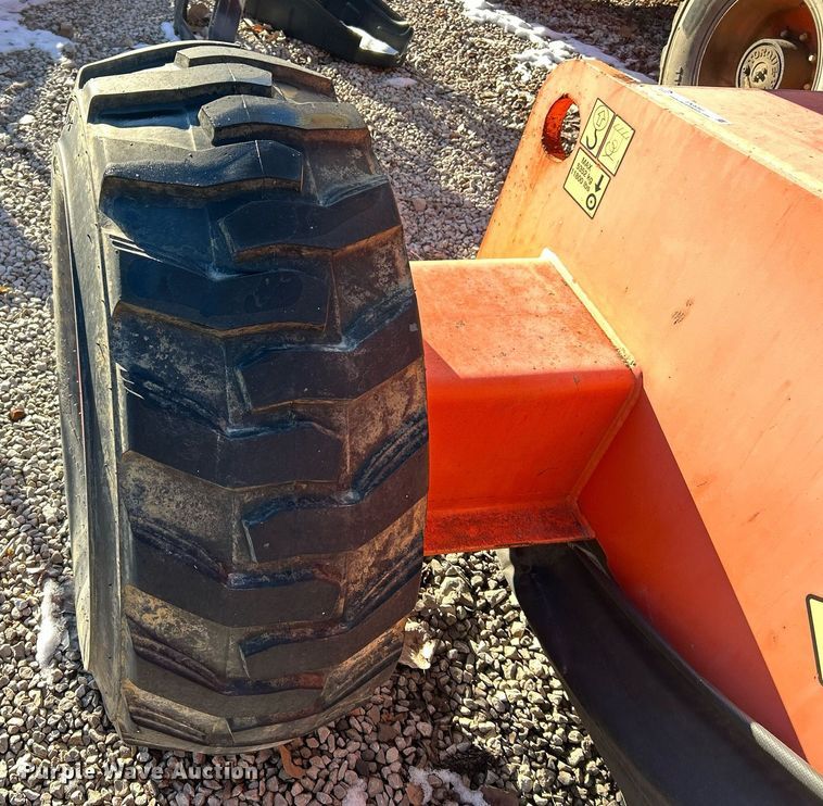 image for item EK4093 2005 JLG 600S boom lift