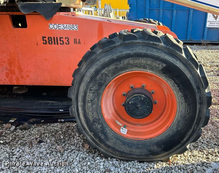 image for item EK4093 2005 JLG 600S boom lift