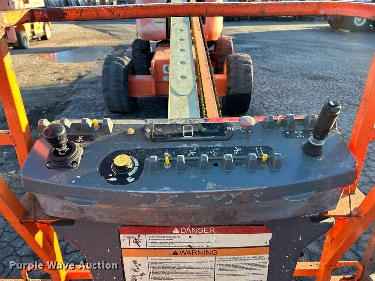 image for item EK4094 2008 JLG 600S boom lift