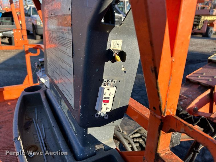 image for item EK4094 2008 JLG 600S boom lift