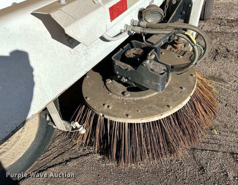 image for item EK9984 2011 Global MX3 street sweeper truck