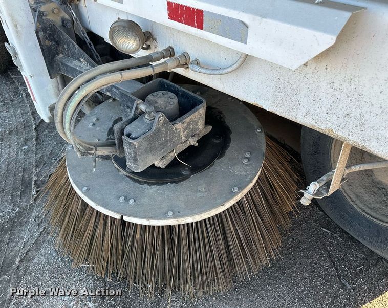 image for item EK9984 2011 Global MX3 street sweeper truck