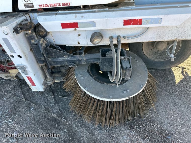 image for item EK9984 2011 Global MX3 street sweeper truck