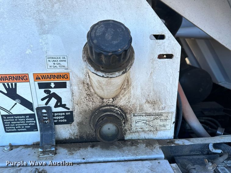 image for item EK9984 2011 Global MX3 street sweeper truck