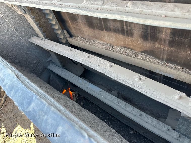 image for item EK9984 2011 Global MX3 street sweeper truck