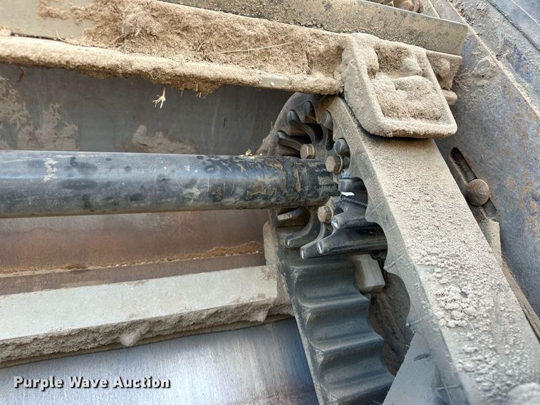 image for item EK9984 2011 Global MX3 street sweeper truck