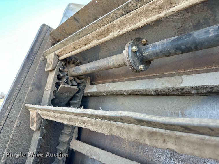 image for item EK9984 2011 Global MX3 street sweeper truck