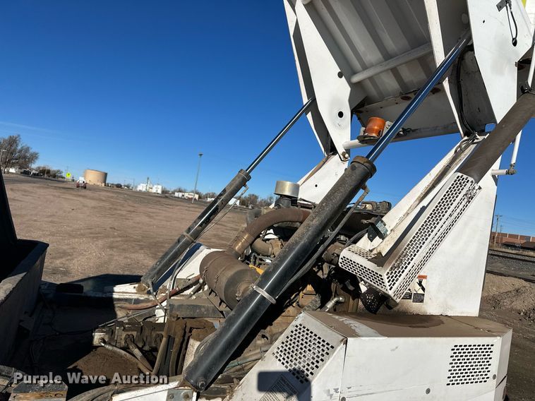 image for item EK9984 2011 Global MX3 street sweeper truck