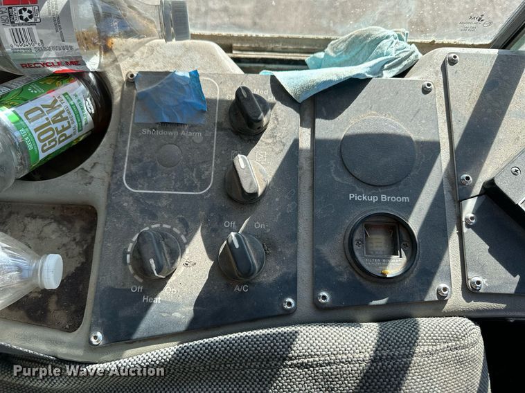 image for item EK9984 2011 Global MX3 street sweeper truck