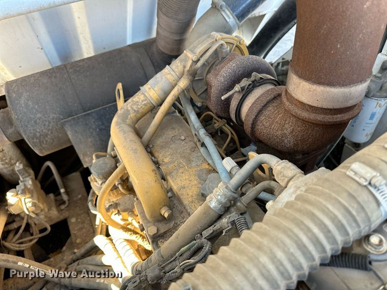 image for item EK9984 2011 Global MX3 street sweeper truck