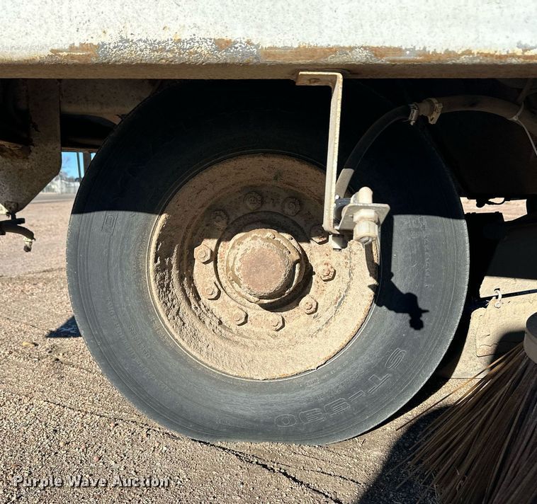 image for item EK9984 2011 Global MX3 street sweeper truck