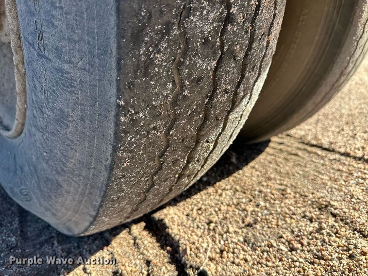 image for item EK9984 2011 Global MX3 street sweeper truck