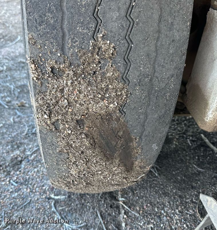 image for item EK9984 2011 Global MX3 street sweeper truck