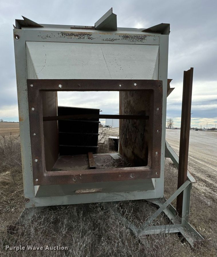 image for item HL9229 (2) gravity feed bins