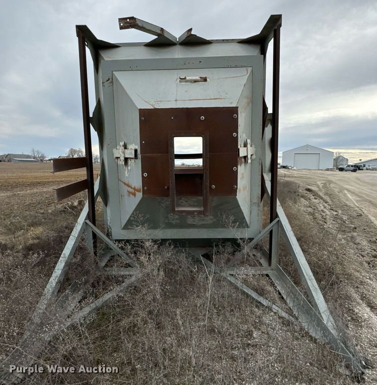 image for item HL9229 (2) gravity feed bins