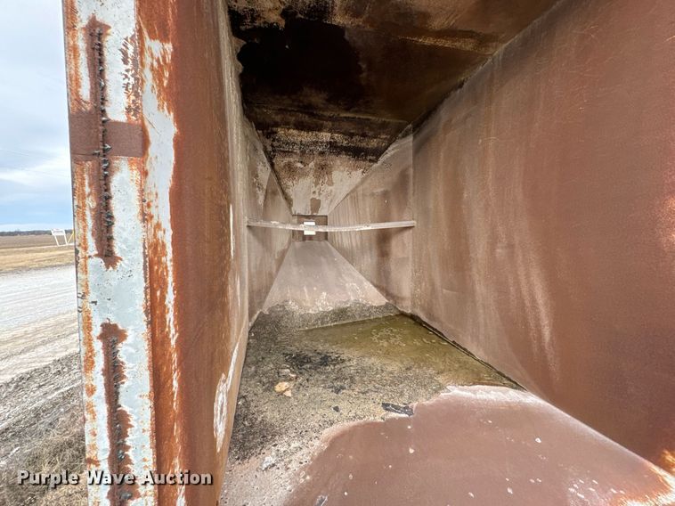 image for item HL9229 (2) gravity feed bins