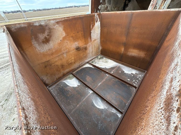 image for item HL9229 (2) gravity feed bins