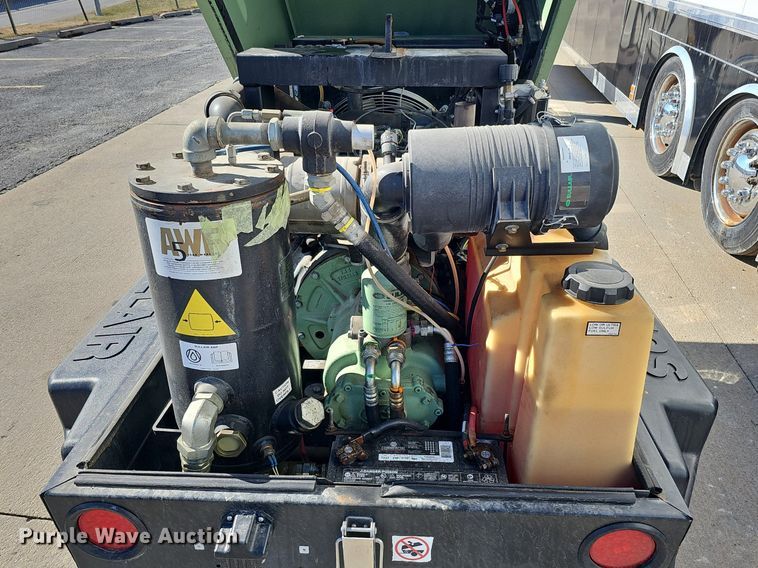 image for item IO9847 2017 Sullair 185D DPQ KU4F air compressor