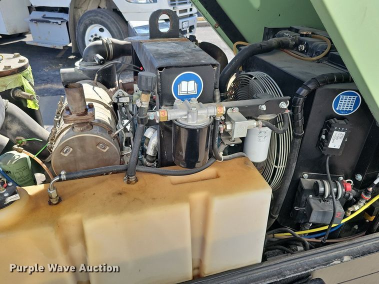 image for item IO9847 2017 Sullair 185D DPQ KU4F air compressor