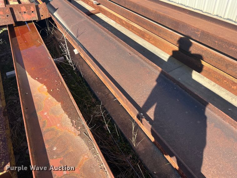 image for item JS9975 40' x 200' x 20' building frame