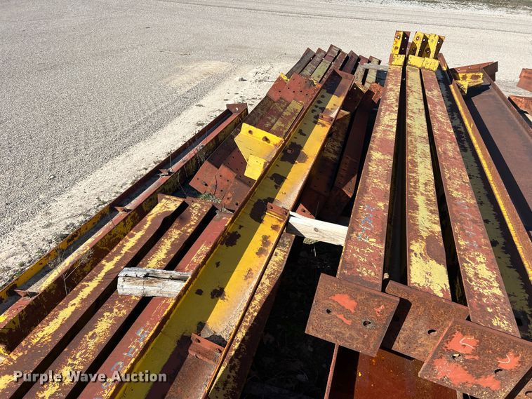 image for item JS9975 40' x 200' x 20' building frame